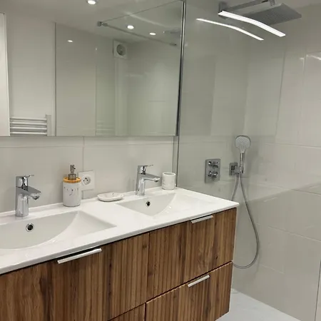 Casa de Férias Mazet De La Calanque Cavalaire-sur-Mer